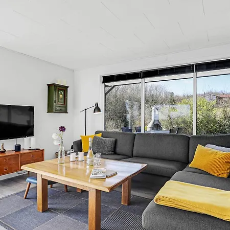 Amazing In With Kitchen Allinge-Sandvig