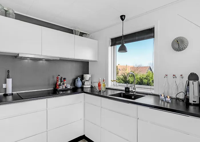 Amazing In With Kitchen Allinge-Sandvig