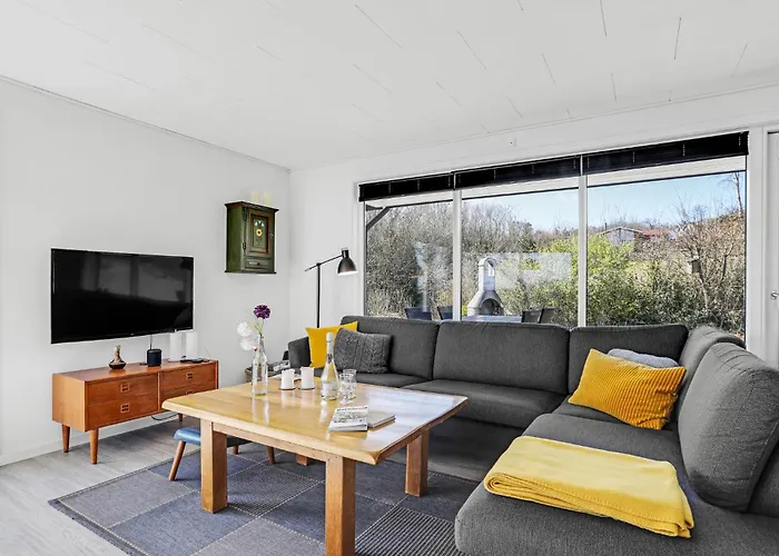 Amazing In With Kitchen Allinge-Sandvig
